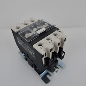 Alternative view of Etek: AC Contactor 65A 3P+1NO+1NC Coil 30KW AC3 230VAC (EKC1-6511-230)